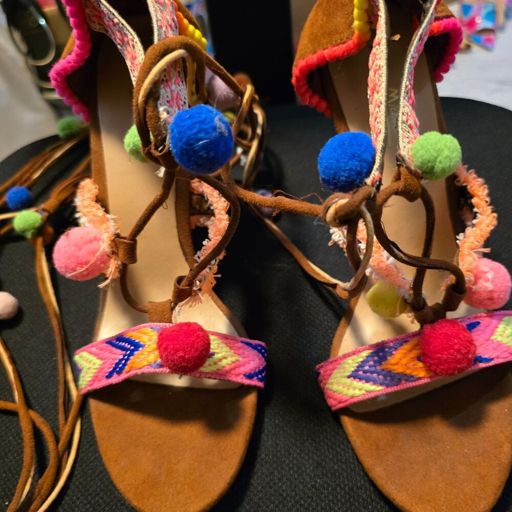 Anne Michelle Colorful Pom Pom Size 9 Embellished Tie-Up‎ Heels - Picture 2 of 10